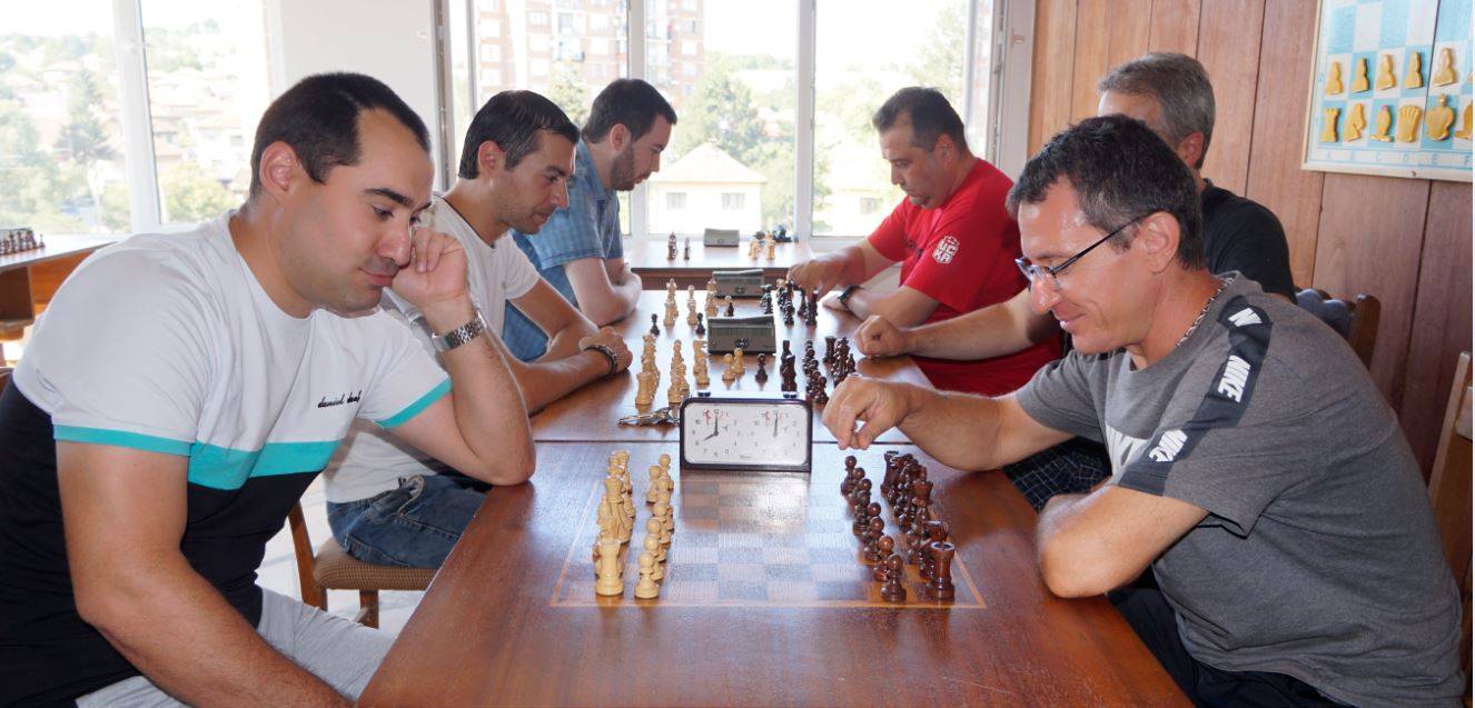 Градското индивидуално първенство по стандартен шахмат в Мездра